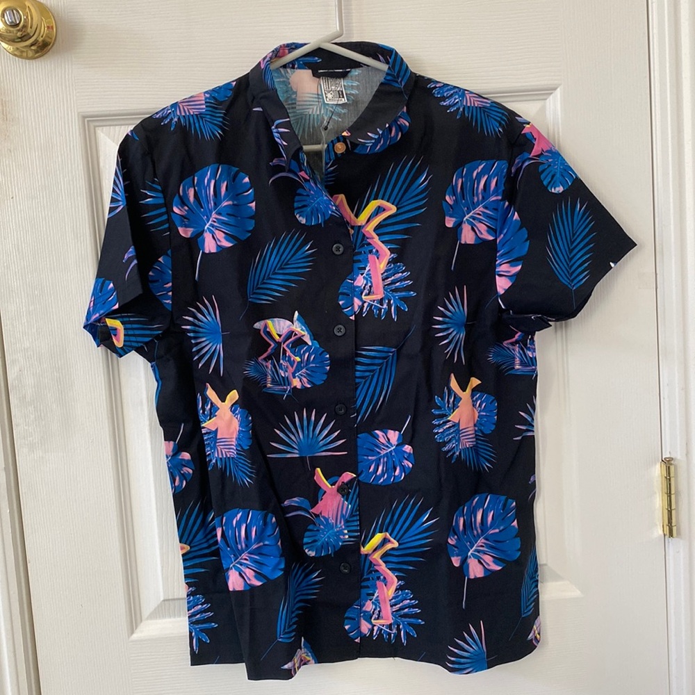 dutch bros uno sex shirt , size M